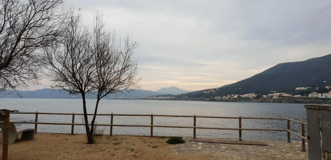 Villa Preciosa casa con piscina de agua salada y aire acondicionado Llançà España